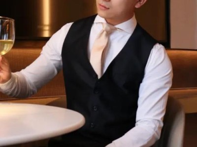 成都休闲文化如何助力张伟化解职场困局，重拾生活激情？