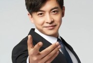 成都娱乐之都，朋友张伟如何在工作困境中寻生活事业平衡？